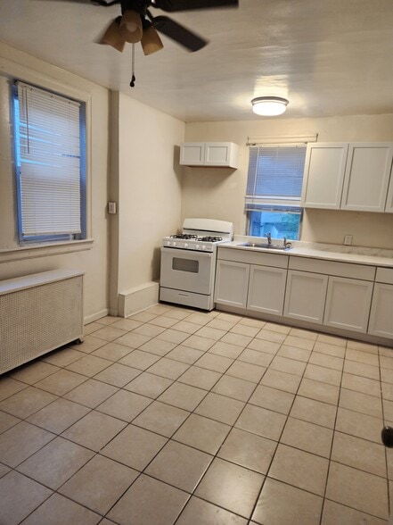 Building Photo - 2115 Stenton Ave