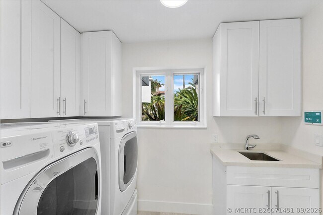 Building Photo - 18 Nurmi Dr
