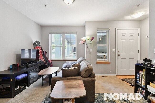 Building Photo - Charming 1BR Condo in Beautiful Boulder (N...