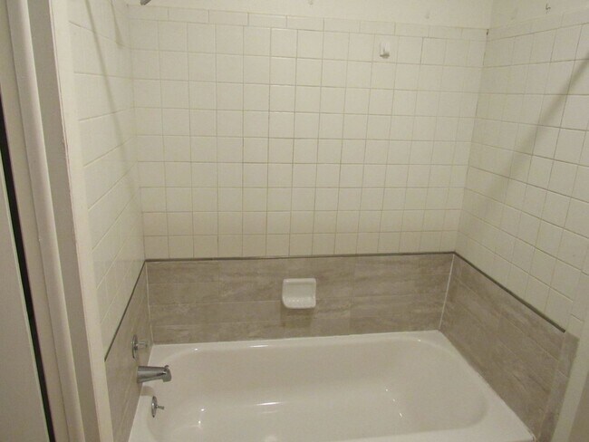 Building Photo - 3 bedroom condo in ARVADA