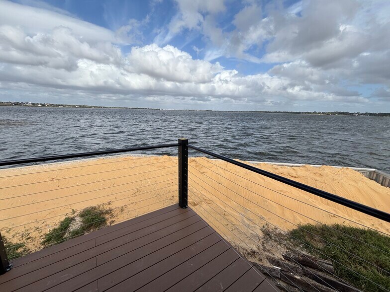 Building Photo - 1225 W Pierce St