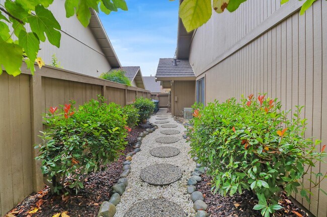 Building Photo - 11465 Ghirardelli Ct