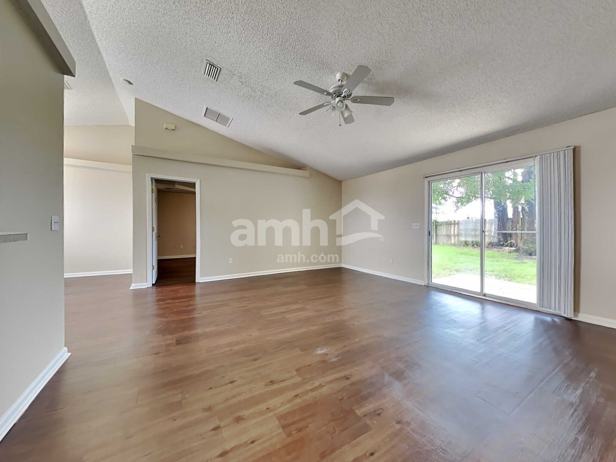 Building Photo - 1215 Summer Spring Dr