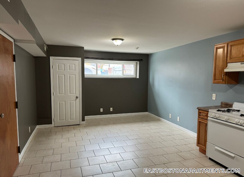 Building Photo - 30 Decatur St