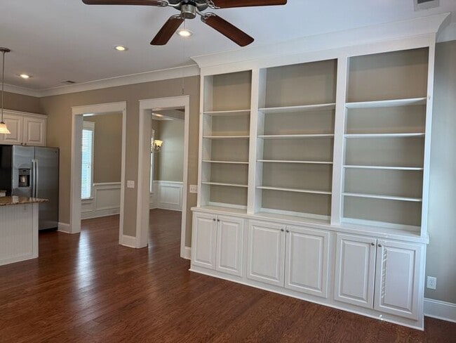 Building Photo - Lexington -Saluda River Club-Offering Self Guided Tour with RENTLY!