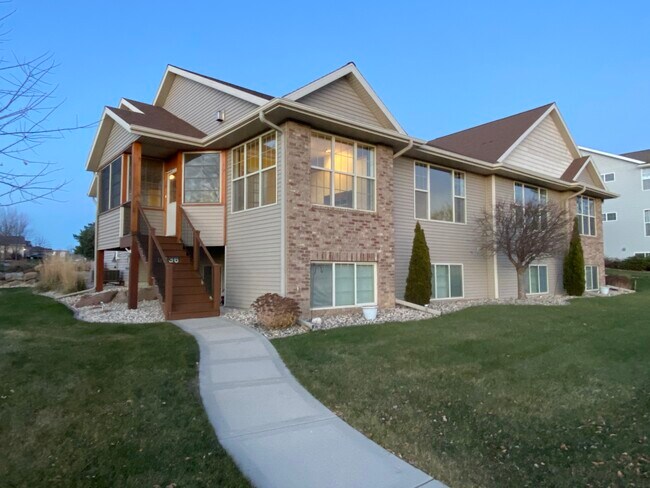 Building Photo - 5236 Sassafras Dr