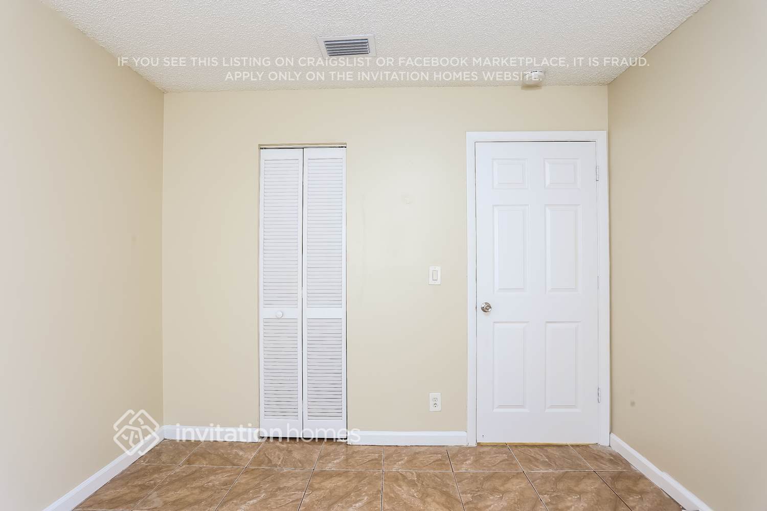 Building Photo - 5926 Ithaca Cir W