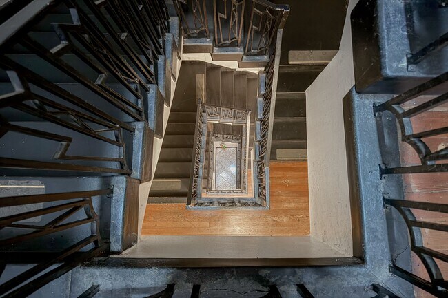 Building Photo - 1314 Hayworth Ave