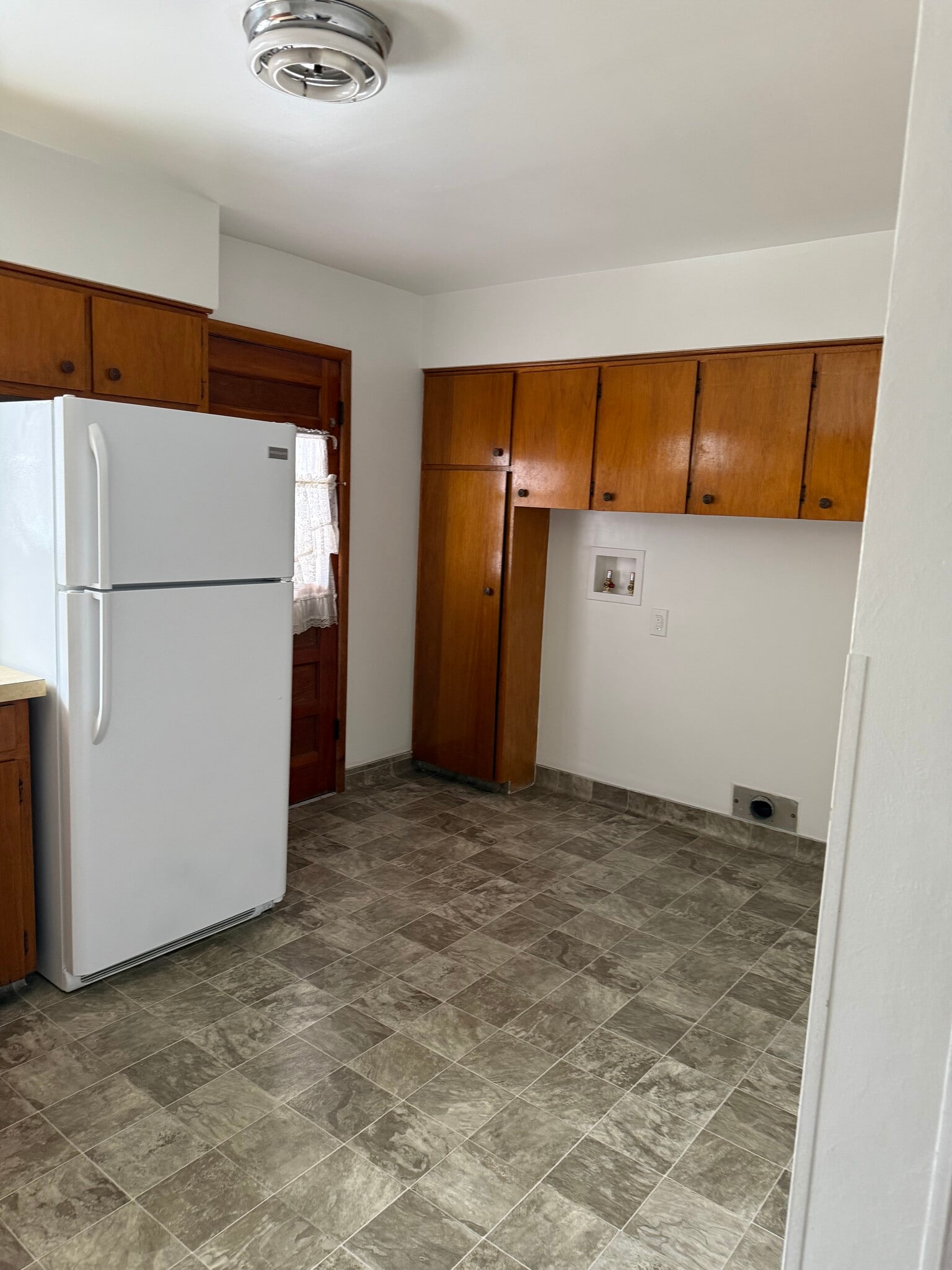 Building Photo - 4605 Otis St