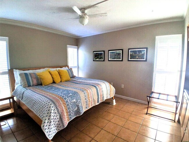 Building Photo - 2850 Gulf of Mexico Dr