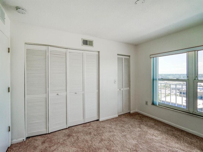 Building Photo - 4939 Floramar Terrace