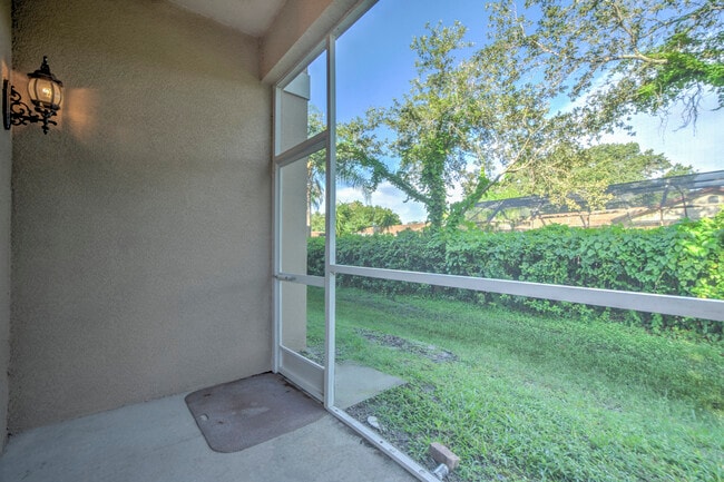 Building Photo - 1800 Bayshore Way