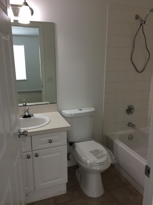 Building Photo - 4247 Plantation Cove Dr
