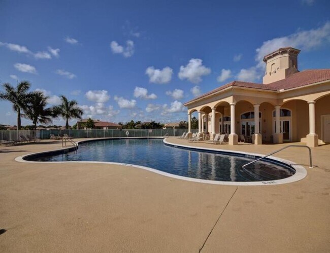 Building Photo - 6140 Santa Margarito Dr