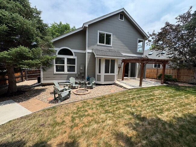 Building Photo - Available for Rent in Lone Tree's Desirable Carriage Club Neighborhood!