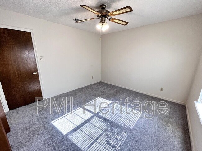 Building Photo - 3101 Brooken Hill Dr