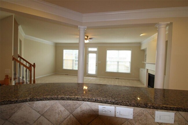 Building Photo - 10752 Camarilla Ct