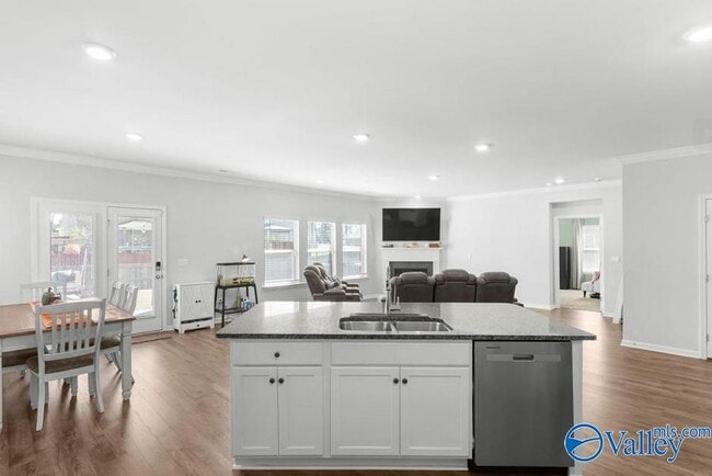 Building Photo - 123 Barn Trail Way