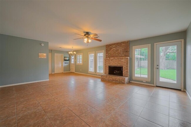 Building Photo - 7906 Braesview Ln