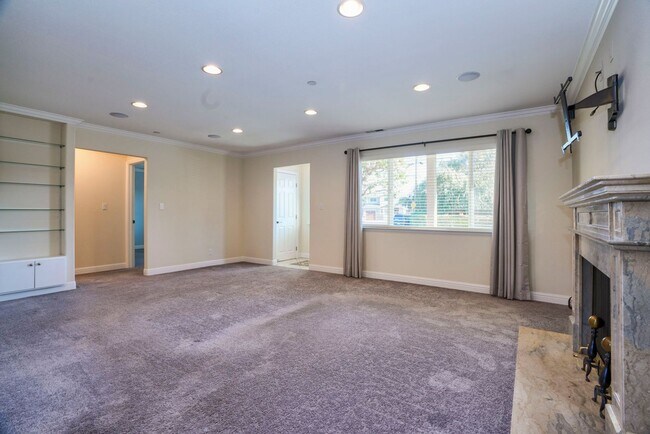 Building Photo - 3BR/1BA North Shoreview Home with Yard & Redwood Deck | Pet Friendly | Near Caltrain | YouTube Tour
