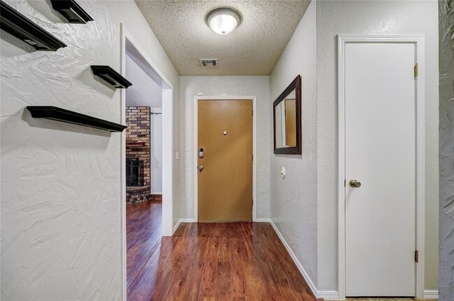 Building Photo - 13224 Marsh Ln