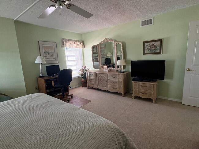 Building Photo - 7897 Sailboat Key Blvd S