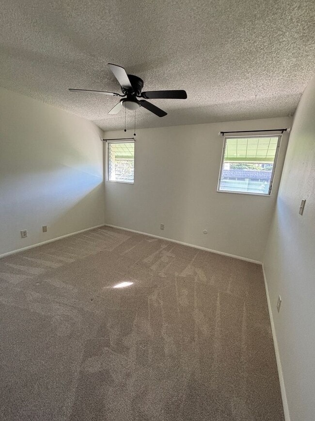 Building Photo - Hawaii Kai - The Village Green - 3 Bdrm/2 Bath/2 Prkg - $3,400