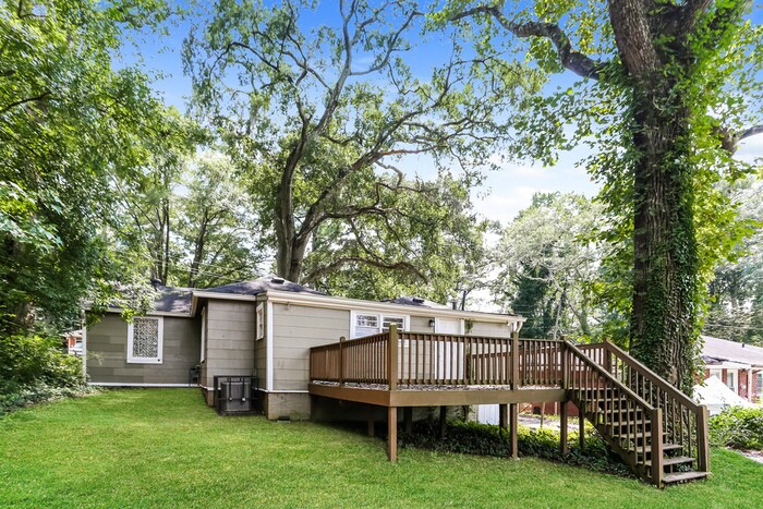 Building Photo - 500 Oak Branch Ct