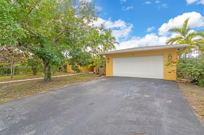 Building Photo - 781 NW 66th Ave