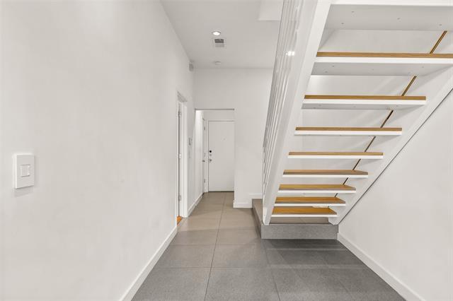 Building Photo - 3344 Miro Pl