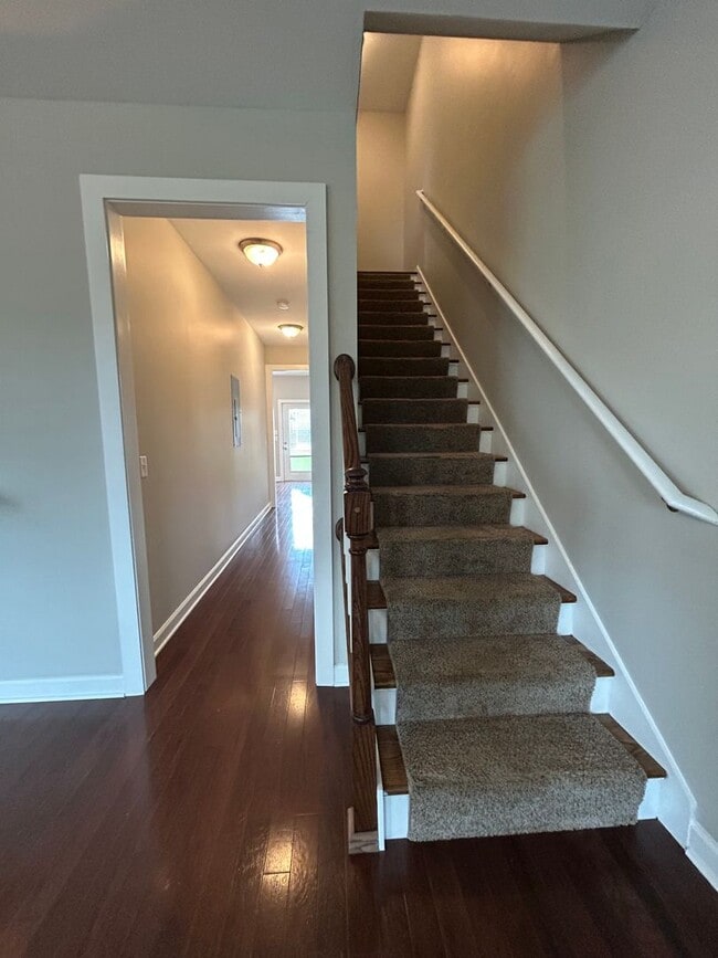 Building Photo - 3 bed 2.5 bath in Germantown, 1 Car Garage, Fenced Yard