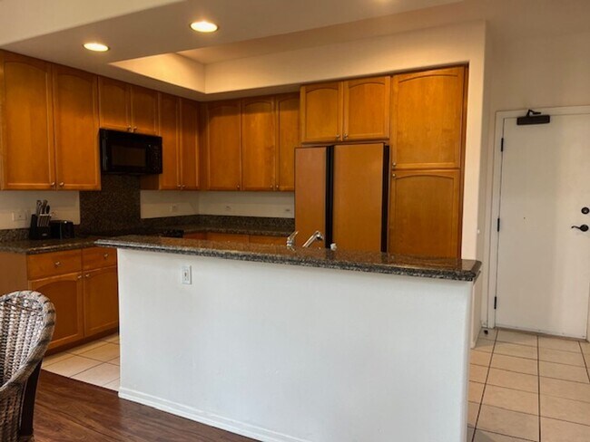 Building Photo - Live the Resort Life in this Furnished 2 Bedroom / 2 Bath Condo