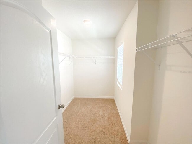 Building Photo - 495 Lily Ln