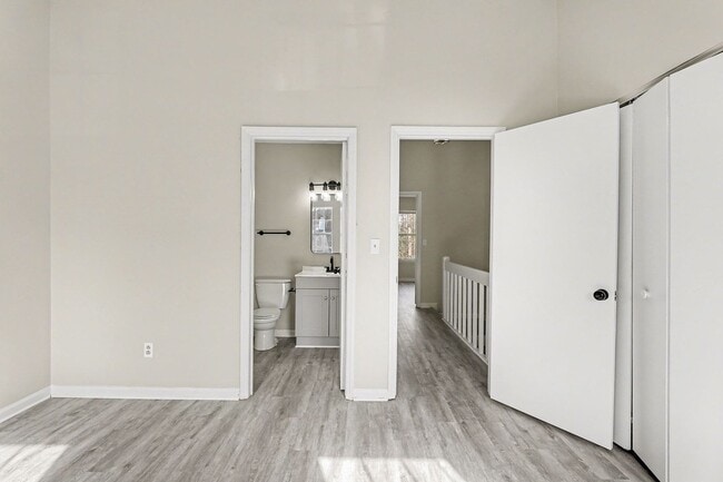 Building Photo - Beautiful Ranch Townhome Available for Rent in Charlotte, NC