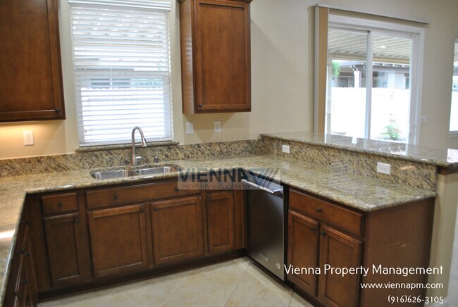 Building Photo - 2101 Harpford Dr