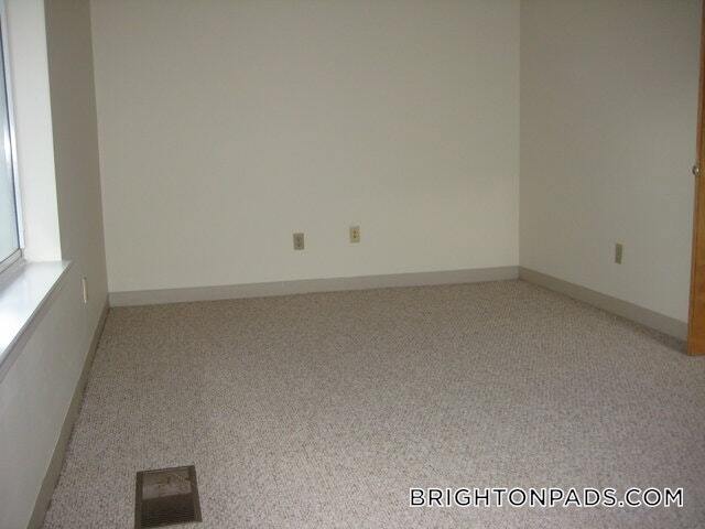 Building Photo - 144 N Beacon St