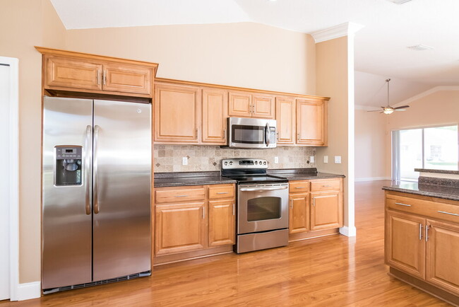 Building Photo - 25442 7 Rivers Cir