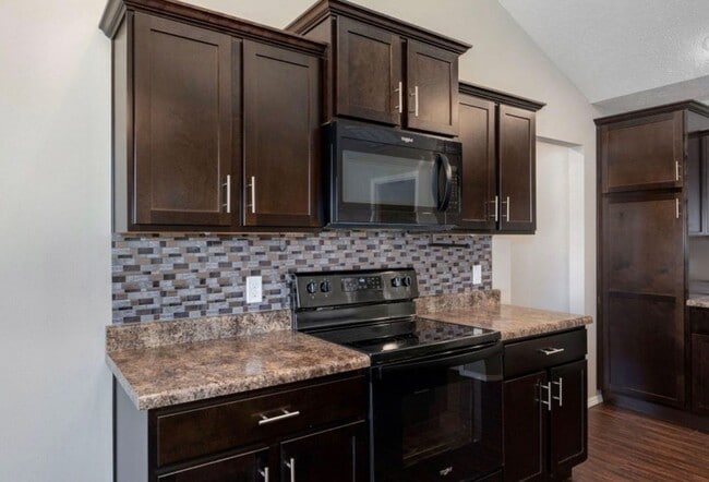 Building Photo - 4 Bedroom | 2 Bathroom | 3 Car Garage| Republic MO | Fenced Backyard!