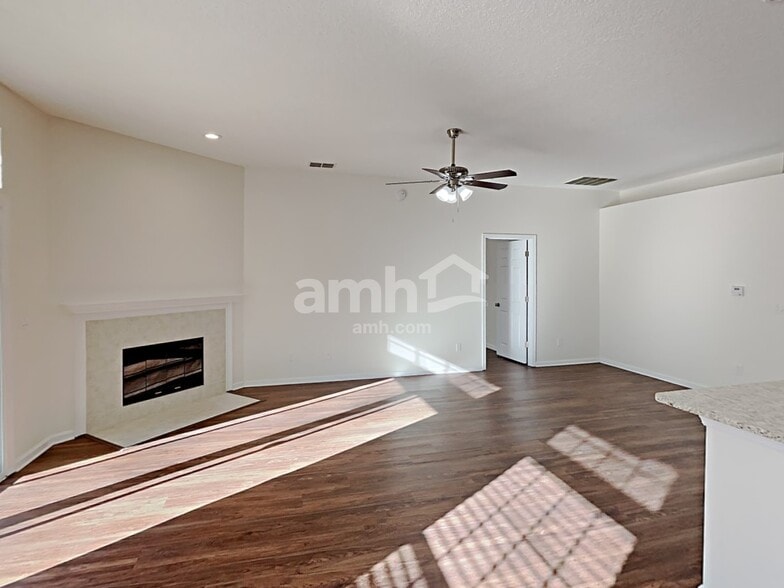 Building Photo - 245 Carolina Jasmine Ln