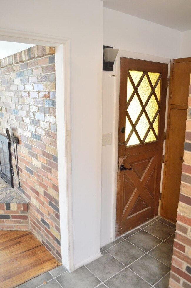 Building Photo - Beautiful Home in Historic Salt Lake District!