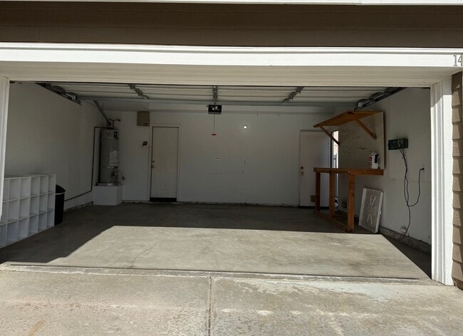 Building Photo - Updated home near Sycamore Canyon available for lease