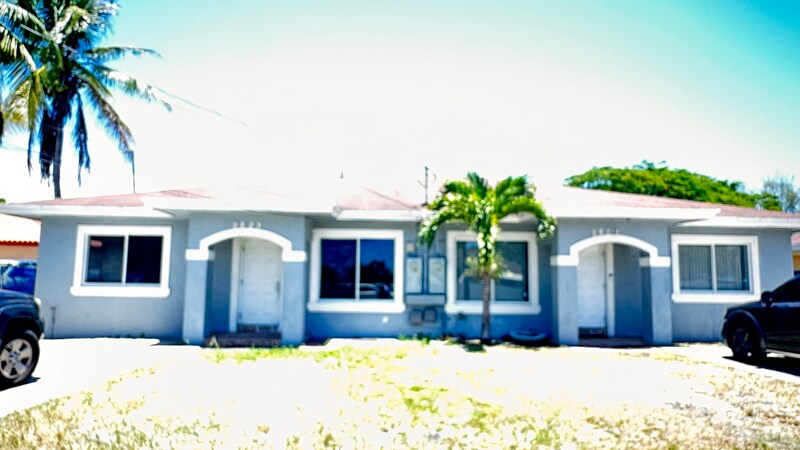 Building Photo - 2823 NW 106th St