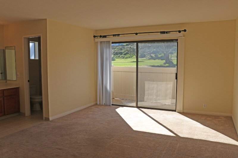 Building Photo - 2639 Pirineos Way