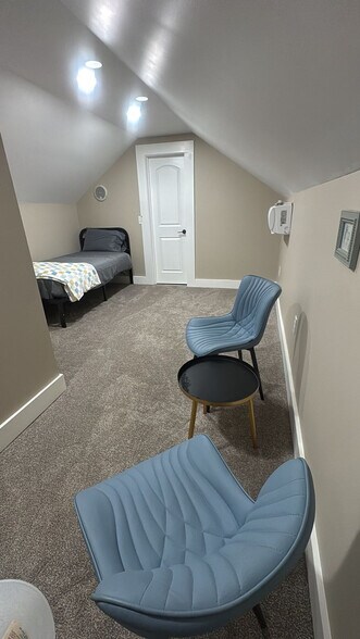 Building Photo - 203 Brockman Ave