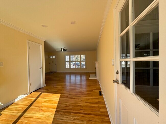 Building Photo - 2908 Cheyenne Cir