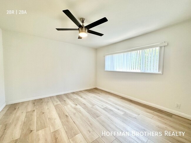 Building Photo - 6025 Whitsett Ave