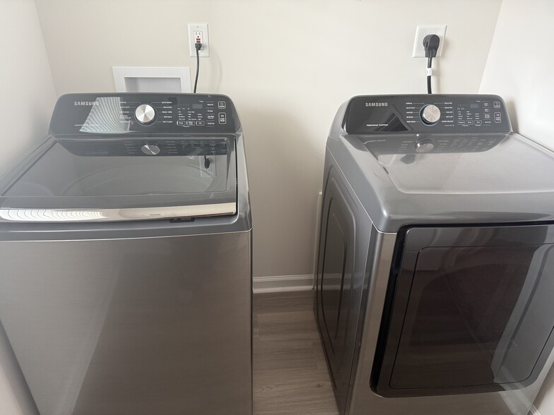 Building Photo - 1508 Independence Blvd