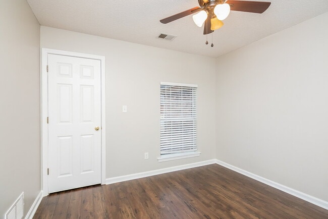 Building Photo - 5481 Evening Mist Dr