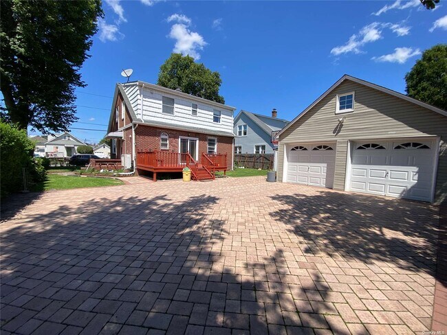 Building Photo - 73 Thorman Ave