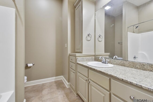 Building Photo - 7916 Seville Ct